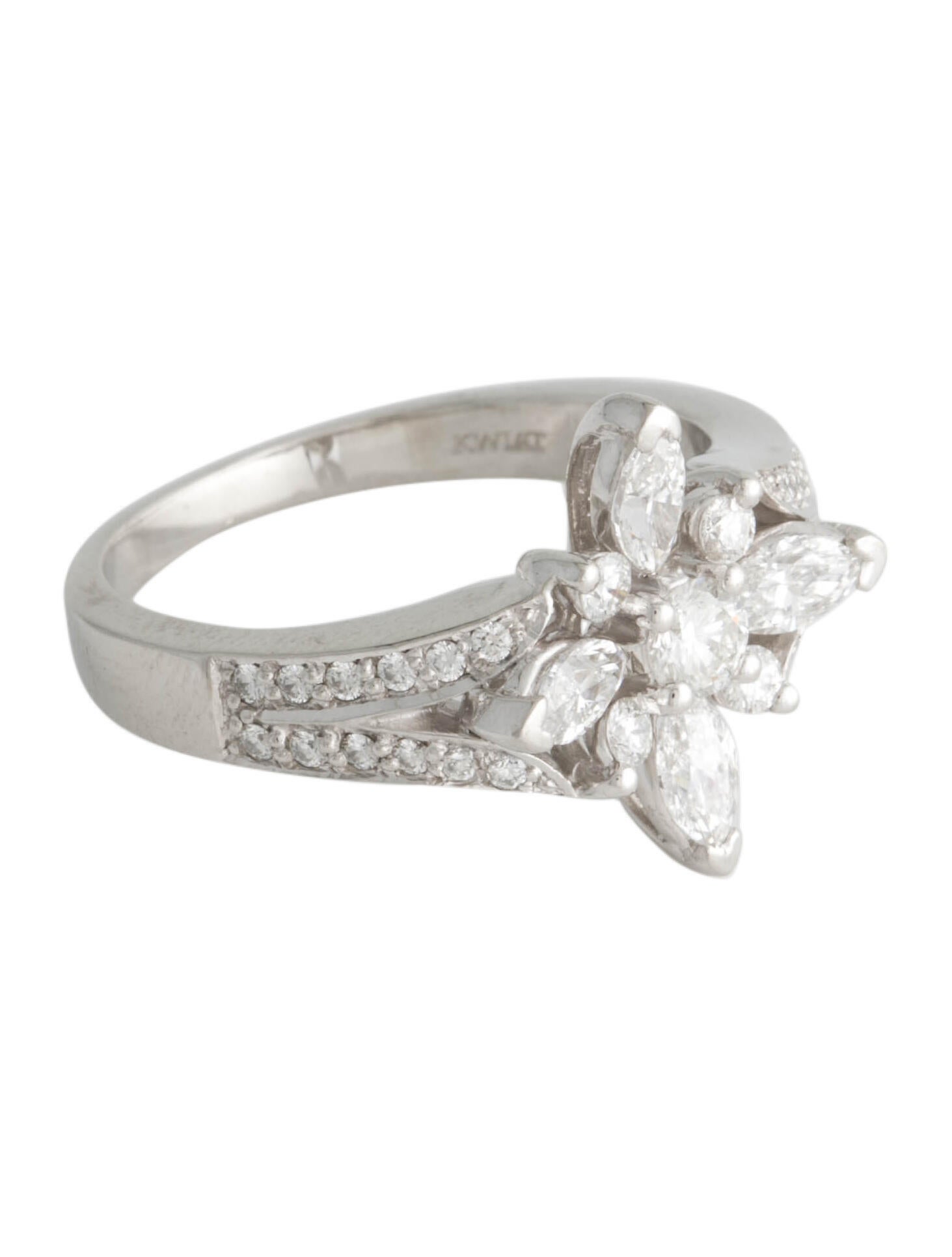 Kwiat Platinum 1.32ctw Diamond Star Ring