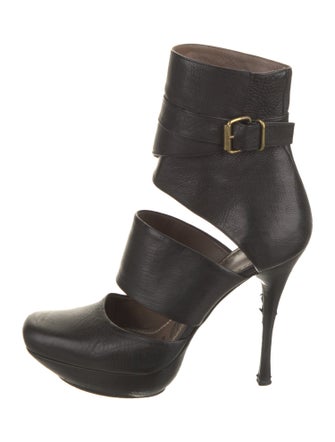 Lanvin Leather Pumps