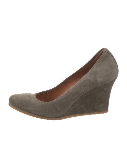 Lanvin Suede Pumps