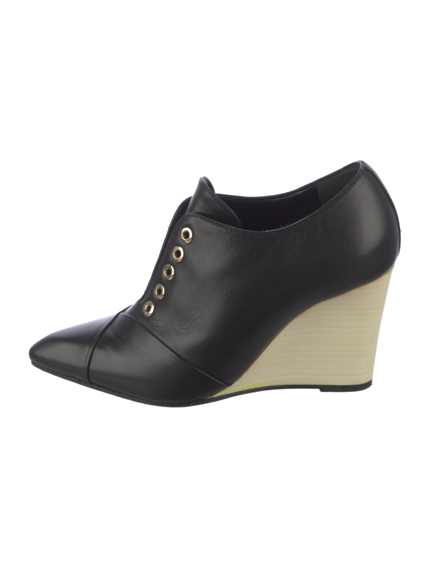 Lanvin Leather Pumps