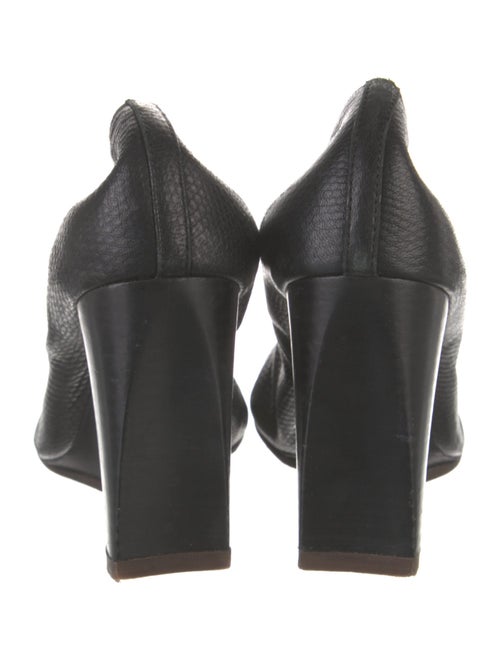 Lanvin Leather Pumps