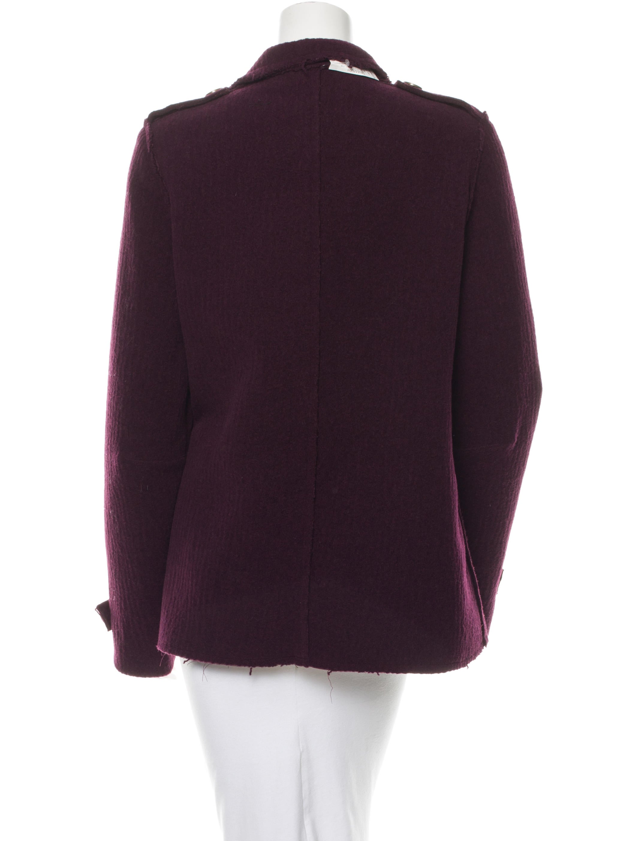Breathe New Life into Your Look with Women’s Clothing from NY&C Carol Wright has a wide selection of Women's Clothing including Dresses, Blouses, Sets and More. SHOP NOW AND SAVE!