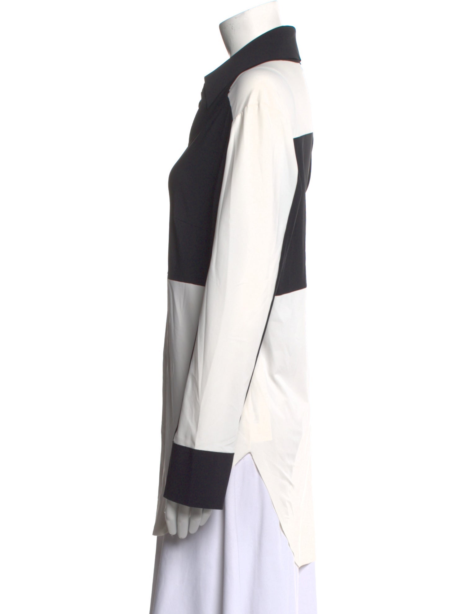 La Petite Robe di Chiara Boni V-Neck Long Sleeve Button-Up Top