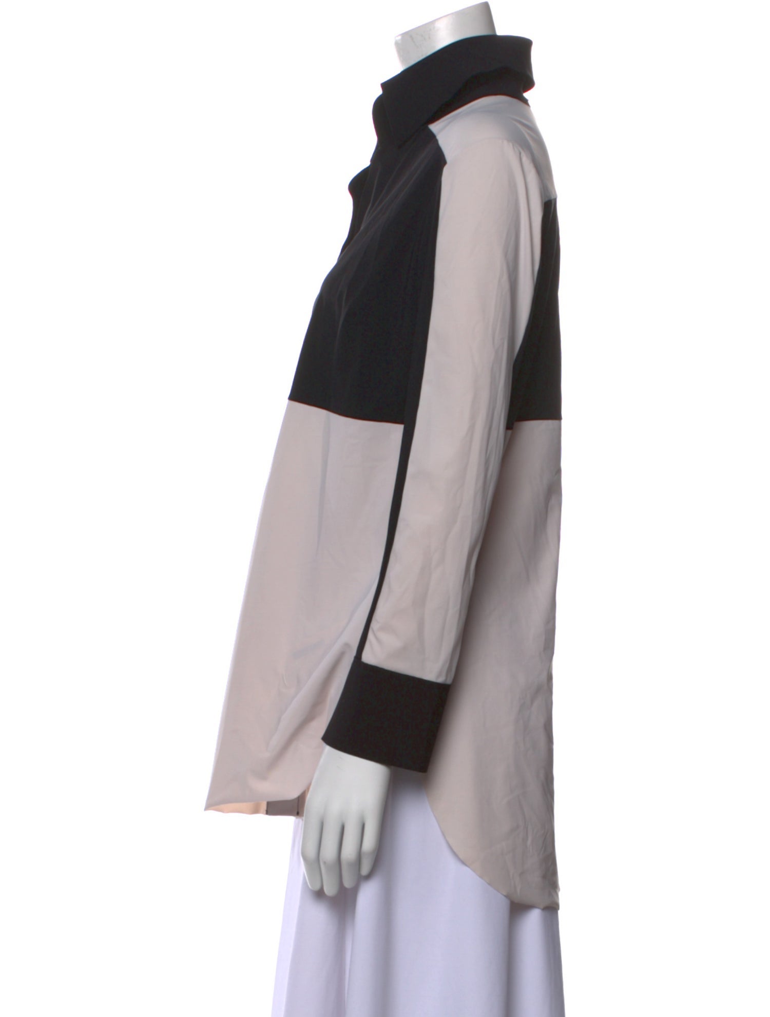 La Petite Robe di Chiara Boni V-Neck Long Sleeve Button-Up Top