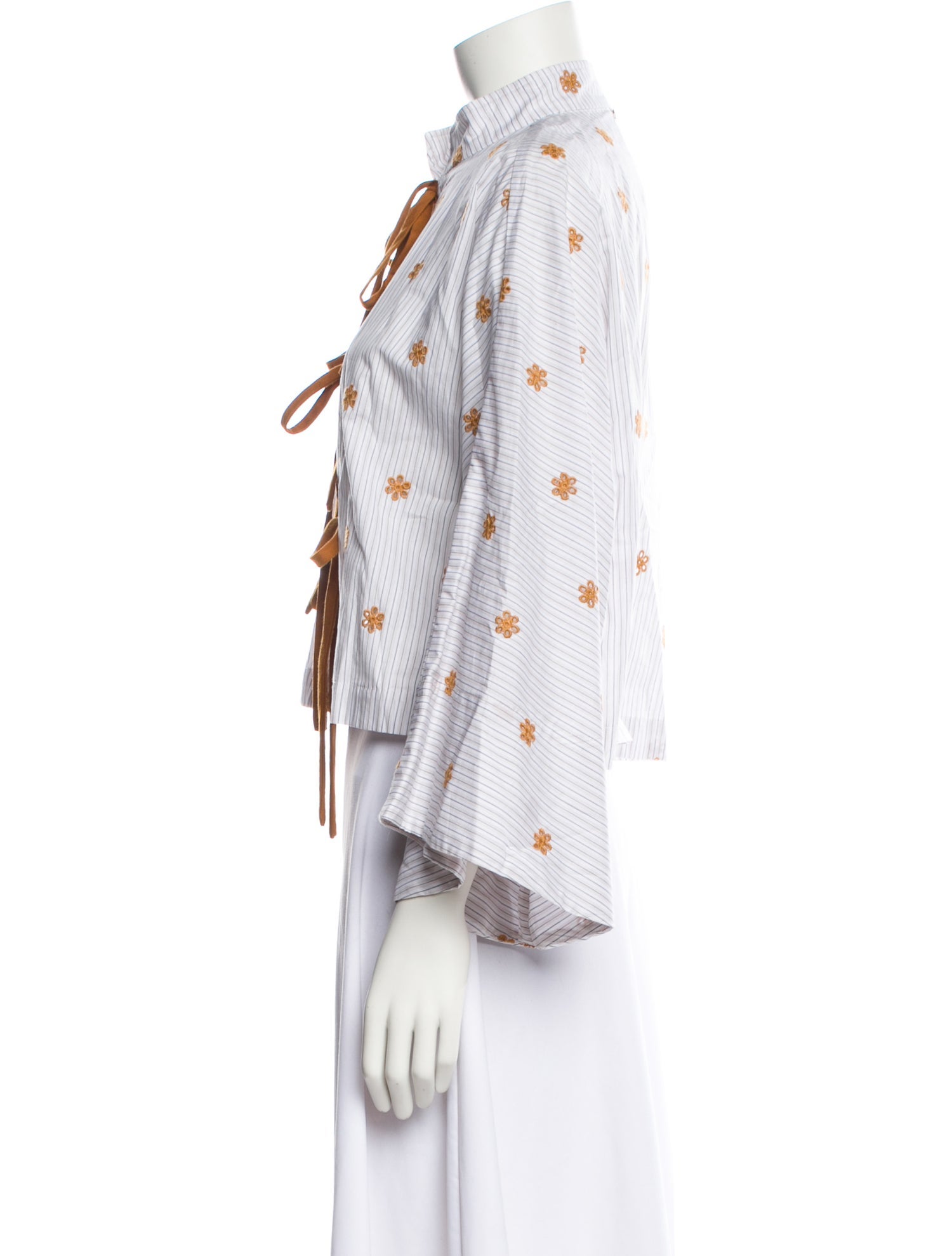 La Vie Style House Printed Three-Quarter Sleeve Crop Top