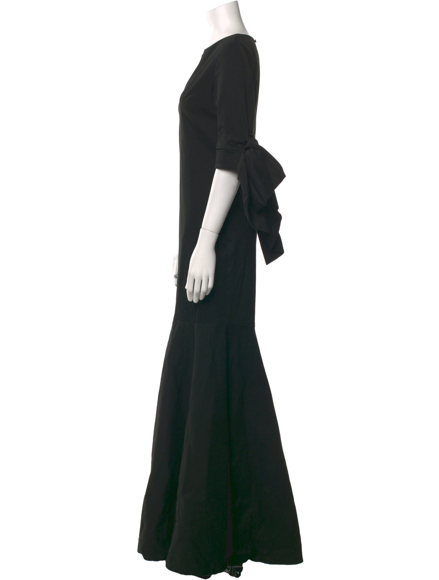 Leal Daccarett V-Neck Long Dress