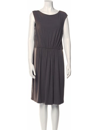 Les Chiffoniers Bateau Neckline Knee-Length Dress