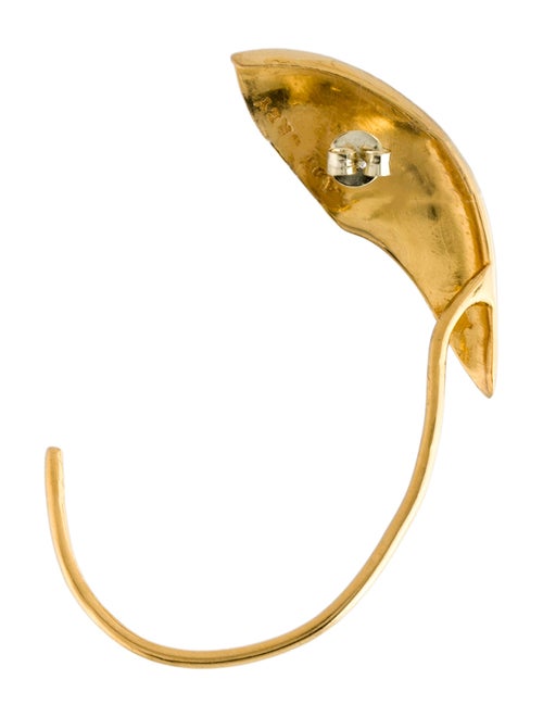 Lady Grey Right Ear Lobe Ear Cuff