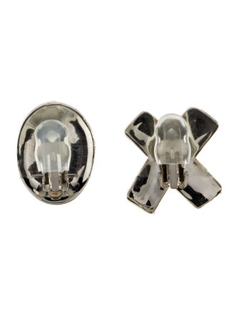 Linder XO Clip-On Earrings