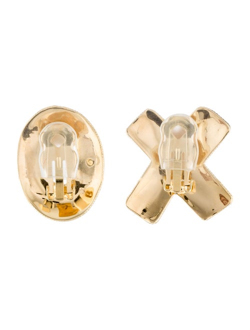 Linder X&O Clip-On Earrings