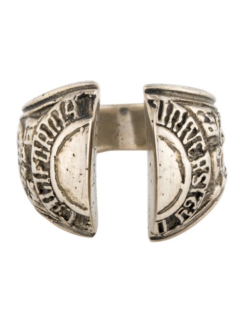 Linder Class Signet Ring