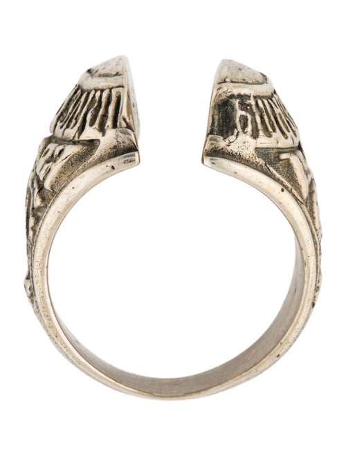 Linder Class Signet Ring