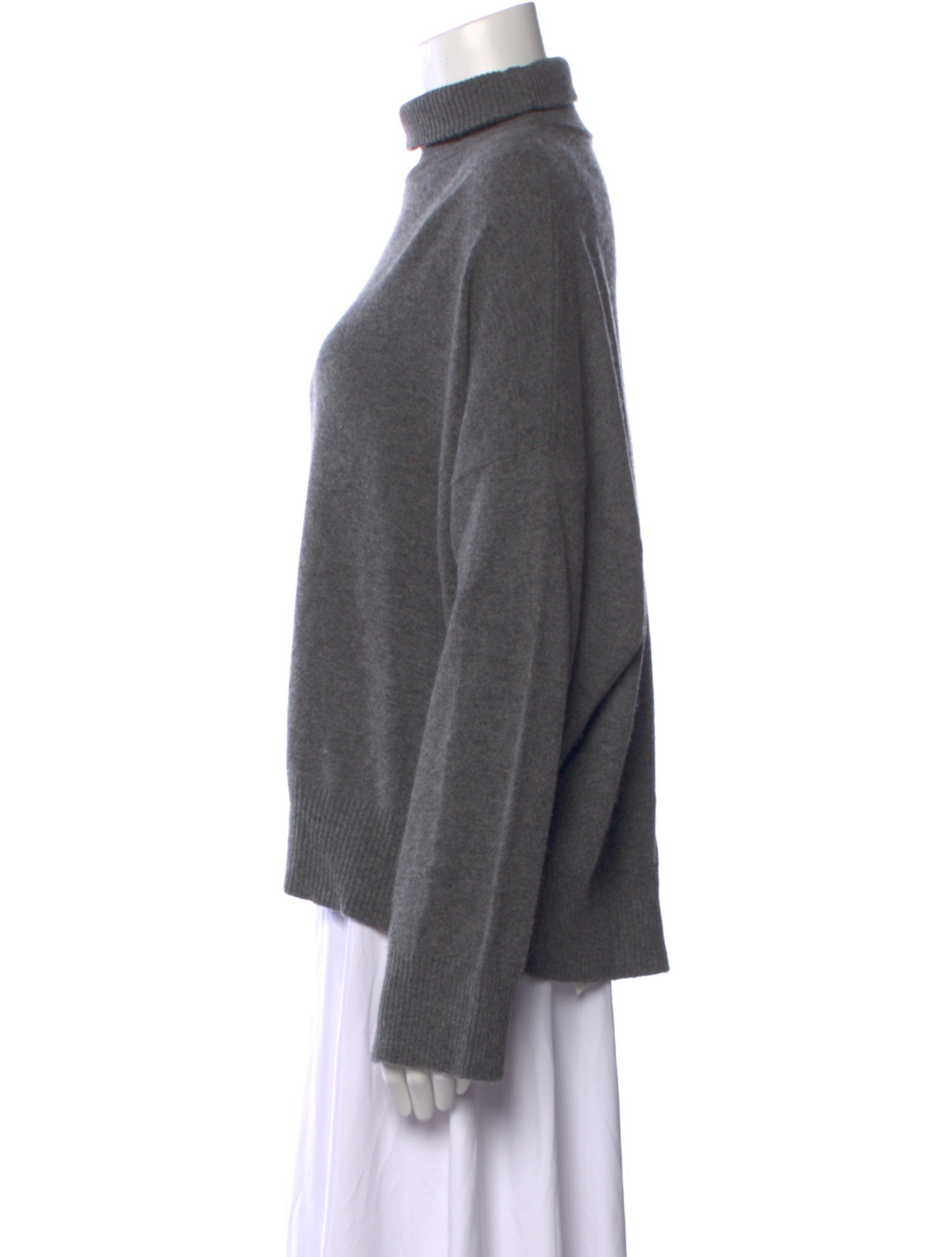 LOULOU Cashmere Turtleneck Sweater