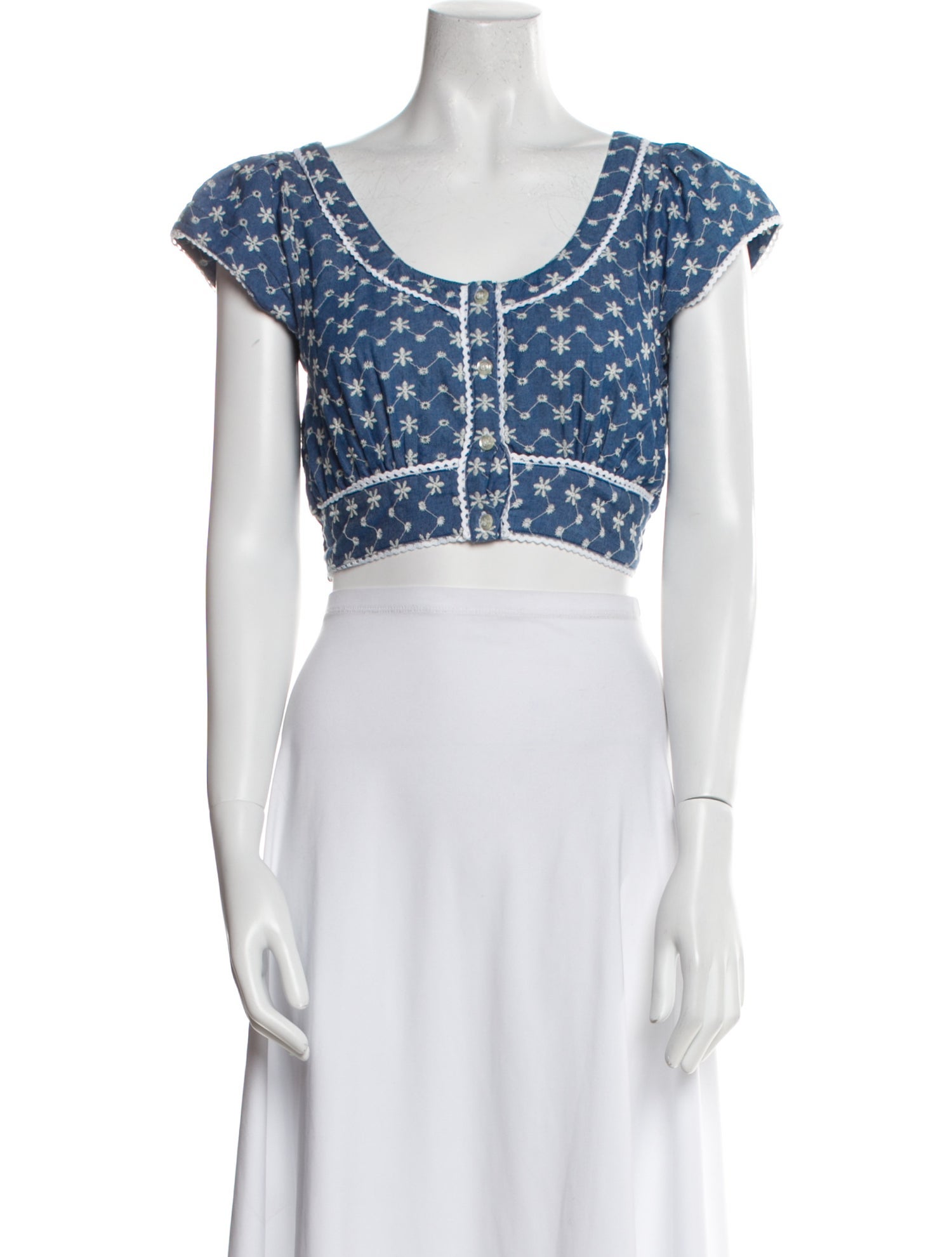 LOULOU Printed Scoop Neck Crop Top