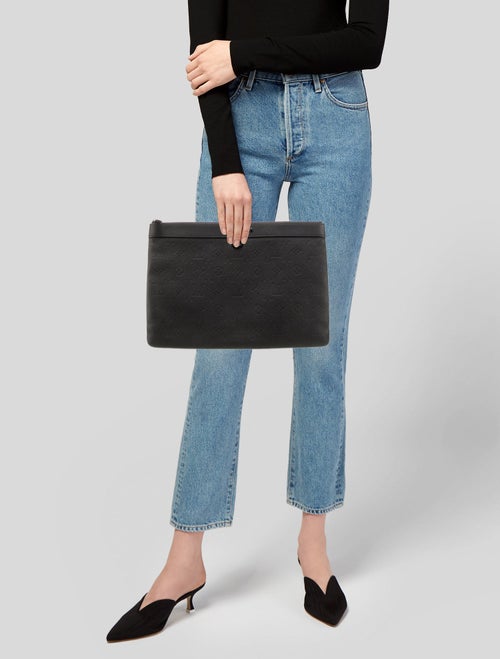 Louis Vuitton Leather Shadow Discovery Pochette GM