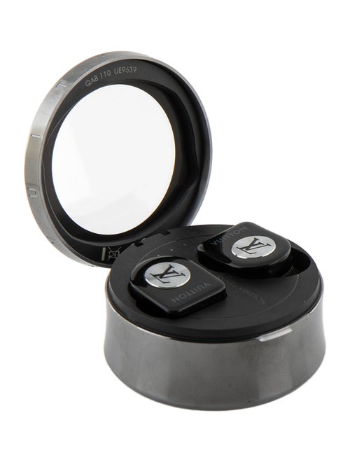 Louis Vuitton Horizon Wireless Earbuds