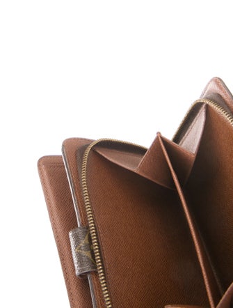 Louis Vuitton 2004 LV Monogram Compact Wallet