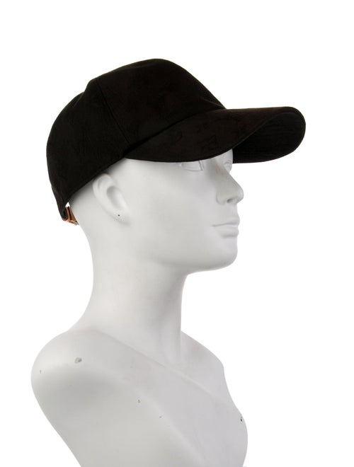 Louis Vuitton Monogram Essential Cap