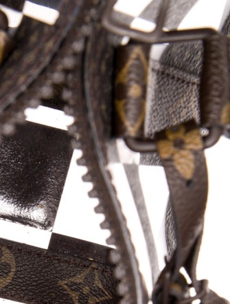 Louis Vuitton LV Monogram Chess Keepall Bandouliere 25 2022