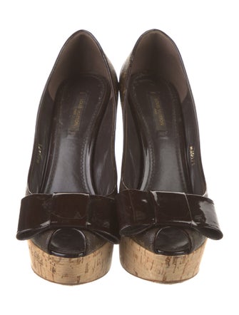 Louis Vuitton LV Monogram Bow Accents Pumps