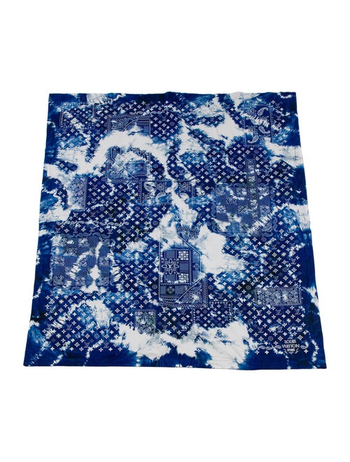 Louis Vuitton Cotton Bandana Beach Towel & Carrier Set