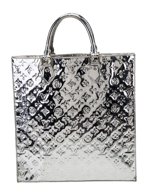 Louis Vuitton LV Monogram Sac Plat