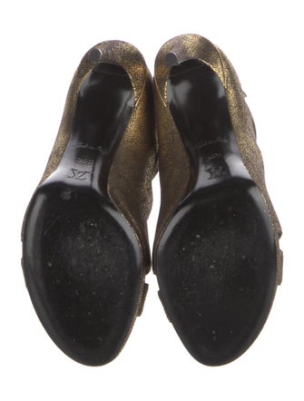 Louis Vuitton Suede T-Strap Sandals