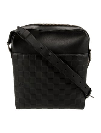 Louis Vuitton Damier Infini District Pochette