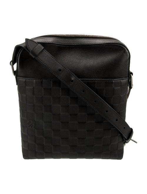 Louis Vuitton Damier Infini District Pochette