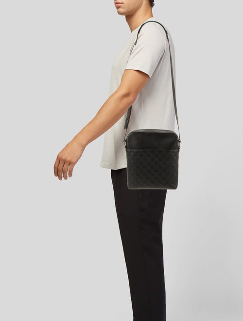 Louis Vuitton Damier Infini District Pochette