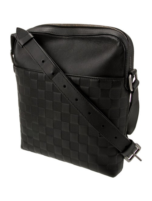 Louis Vuitton Damier Infini District Pochette