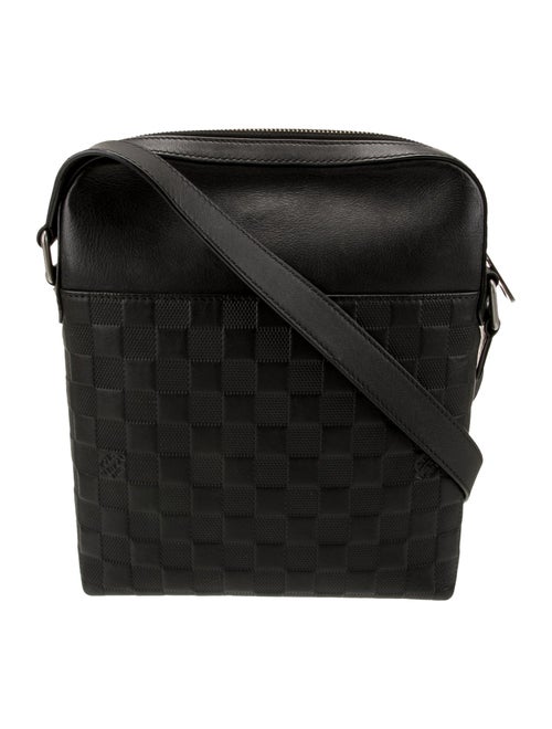 Louis Vuitton Damier Infini District Pochette