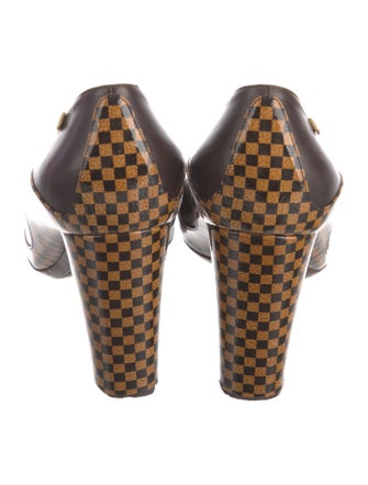 Louis Vuitton Damier Ebene Pattern Leather Pumps