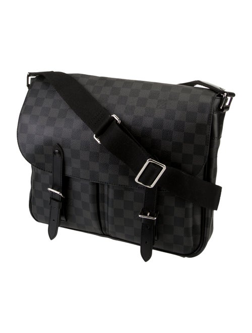 Louis Vuitton Messenger Bag