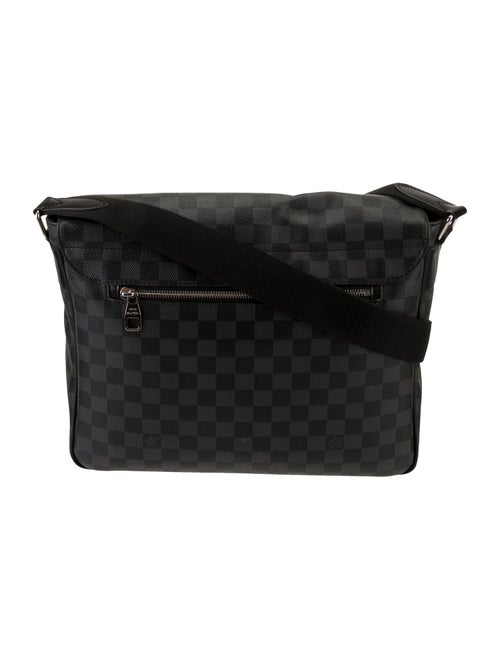 Louis Vuitton Messenger Bag