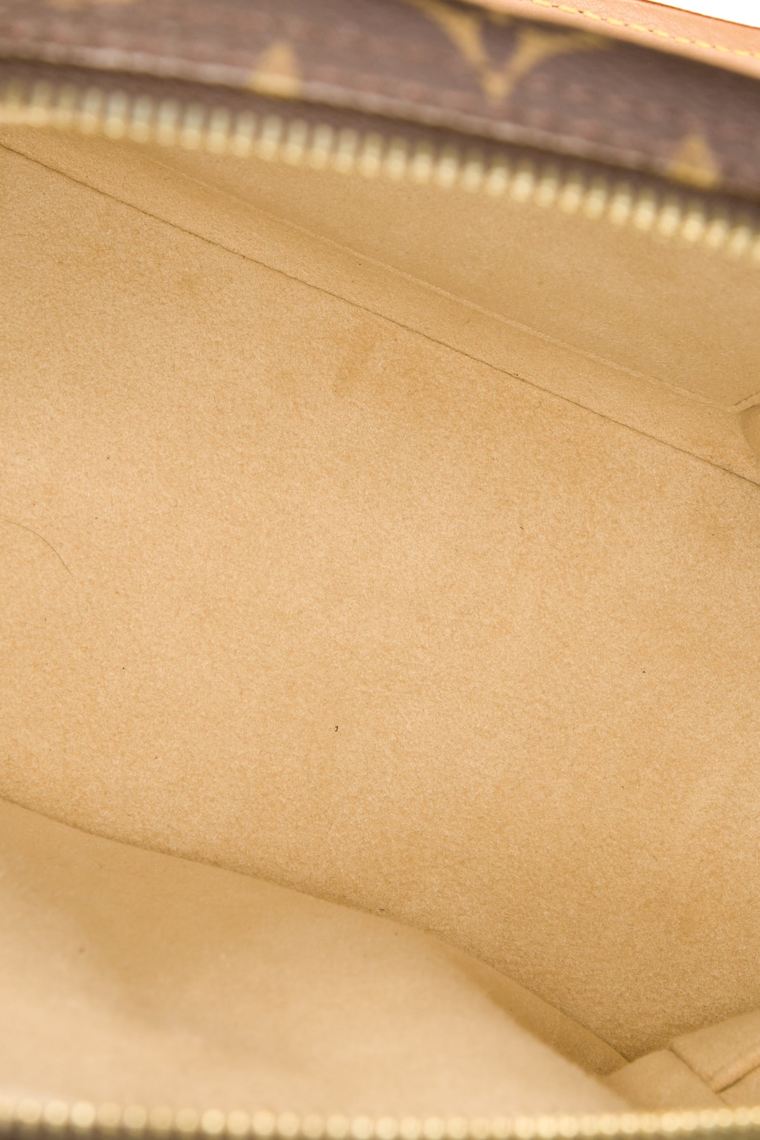 Louis Vuitton LV Monogram Manhattan PM