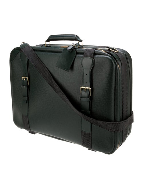 Louis Vuitton Taiga Satellite 53