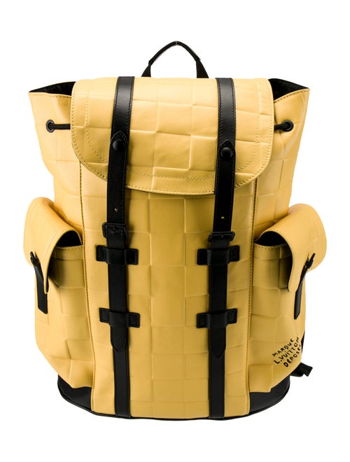 Louis Vuitton Leather Christopher MM 2024