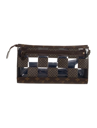 Louis Vuitton Clutch Medium