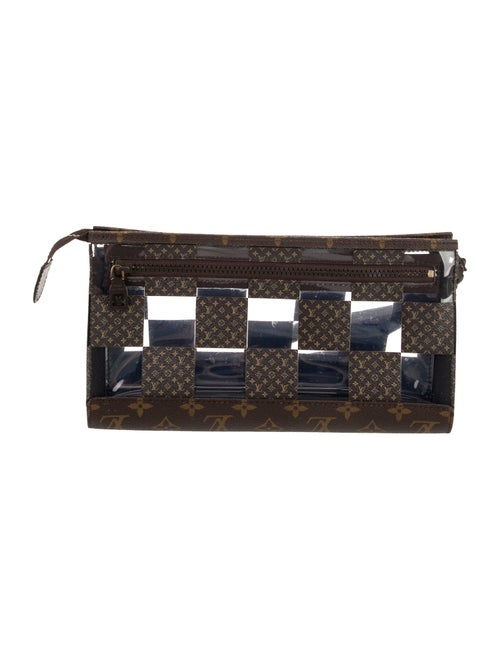 Louis Vuitton Clutch Medium
