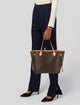 Louis Vuitton LV Monogram Neverfull w/Pouch MM