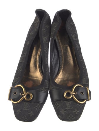 Louis Vuitton LV Monogram Canvas Pumps