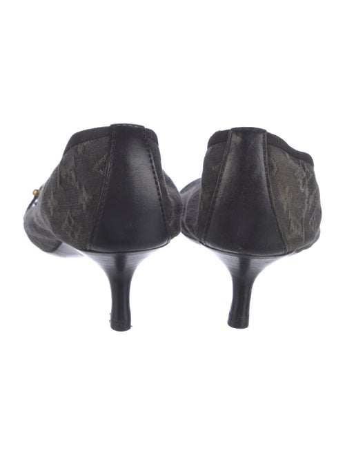 Louis Vuitton LV Monogram Canvas Pumps