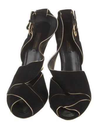 Louis Vuitton Suede Printed Pumps