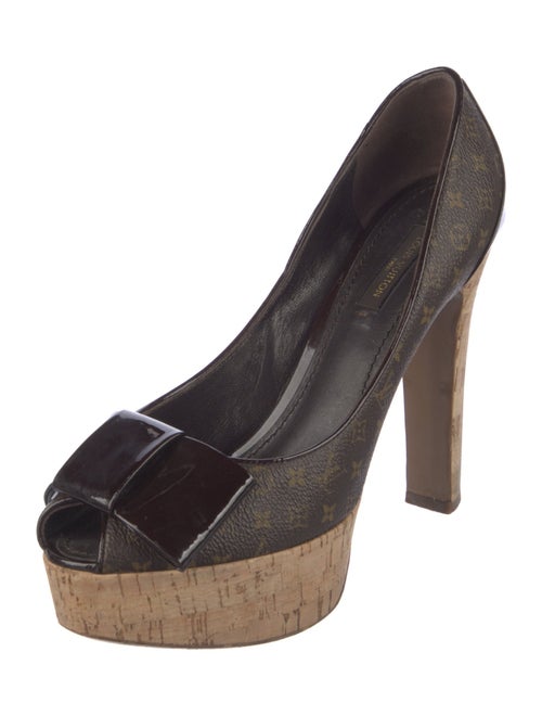 Louis Vuitton LV Monogram Bow Accents Pumps