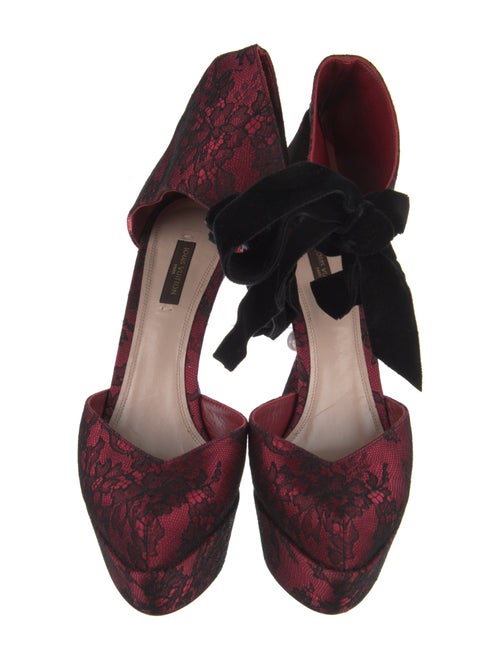 Louis Vuitton Lace Lace Pattern Mules