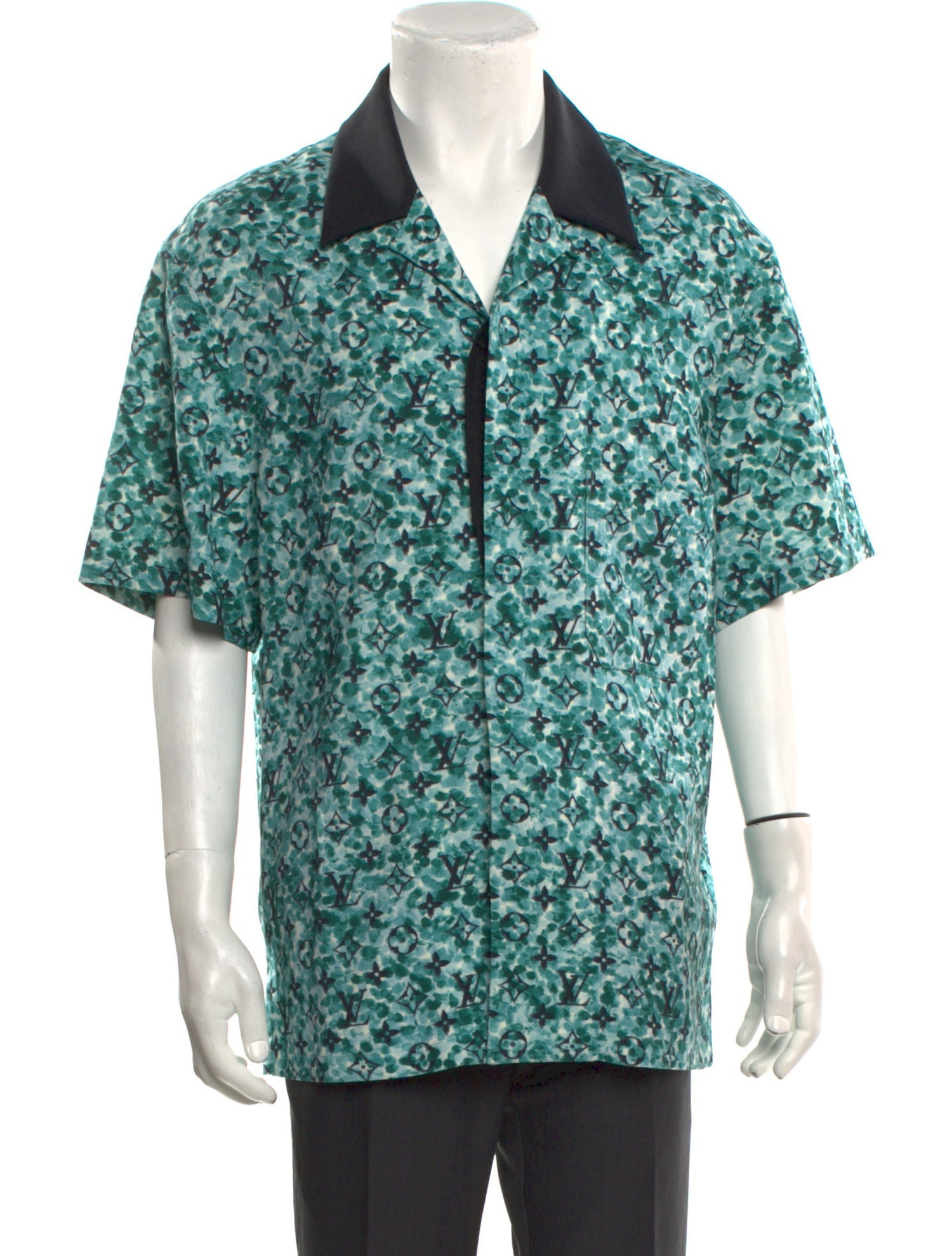 Louis Vuitton 2023 Monogram Crepe Shirt