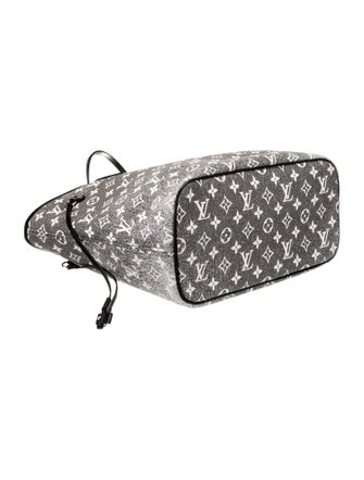 Louis Vuitton LV Monogram Neverfull w/Pouch MM