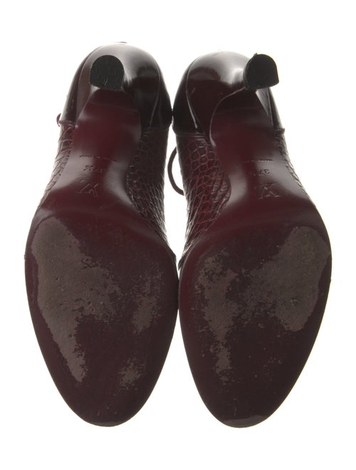 Louis Vuitton Leather Printed Pumps