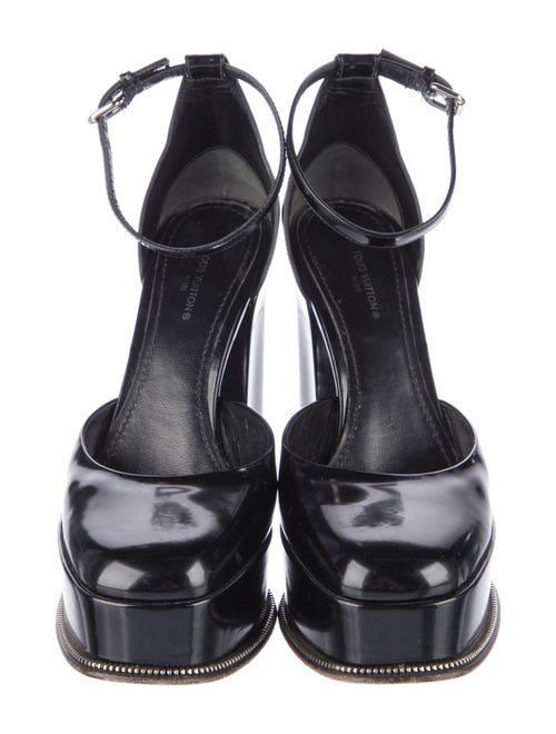 Louis Vuitton Leather D'Orsay Pumps